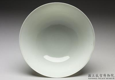 图片[2]-Stem bowl with dragon decoration in sweet-white glaze, Ming dynasty, Yongle reign (1403-1424)-China Archive